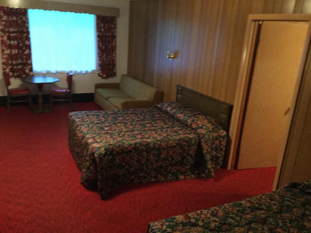 Cedars Motel Айронвуд Экстерьер фото