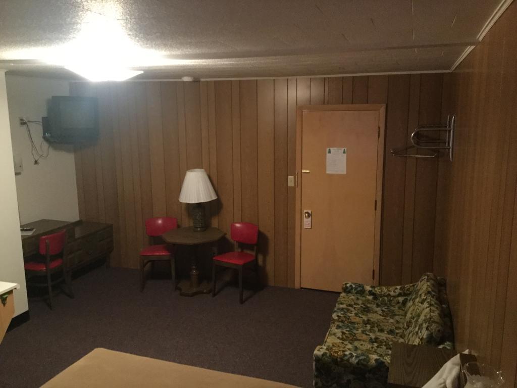 Cedars Motel Айронвуд Экстерьер фото