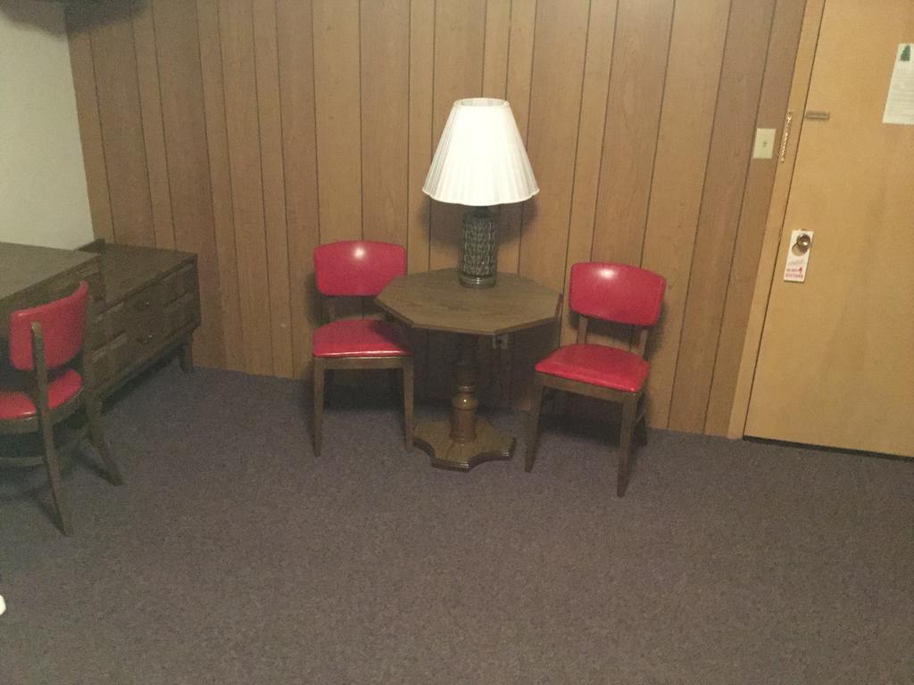 Cedars Motel Айронвуд Экстерьер фото