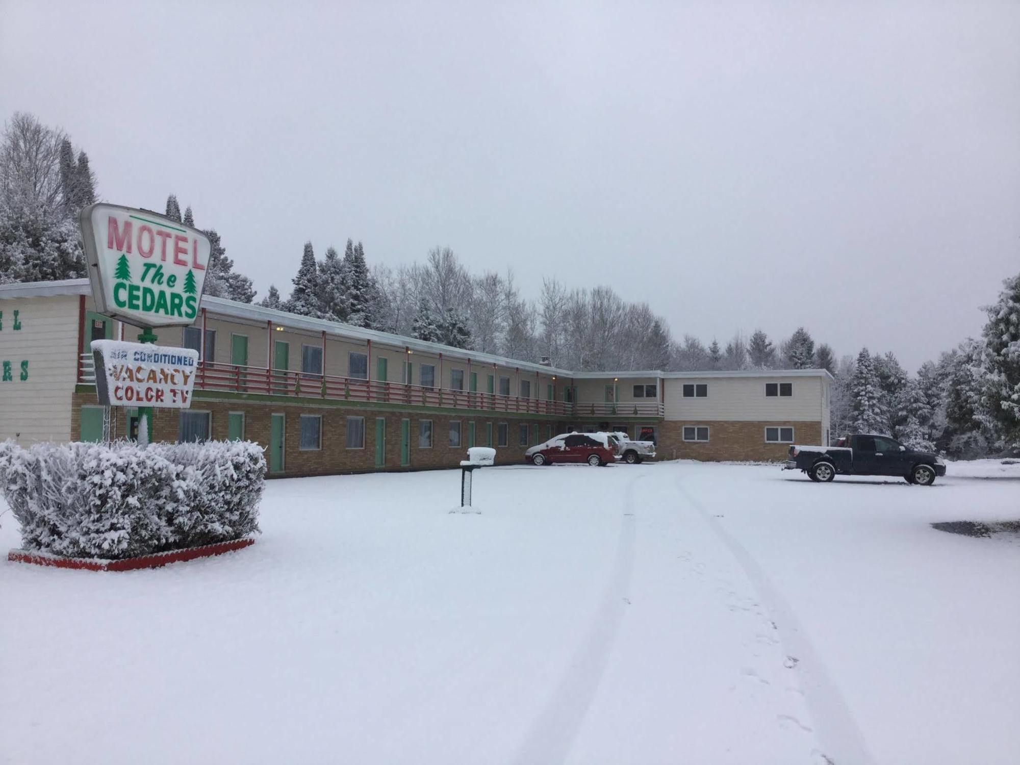 Cedars Motel Айронвуд Экстерьер фото