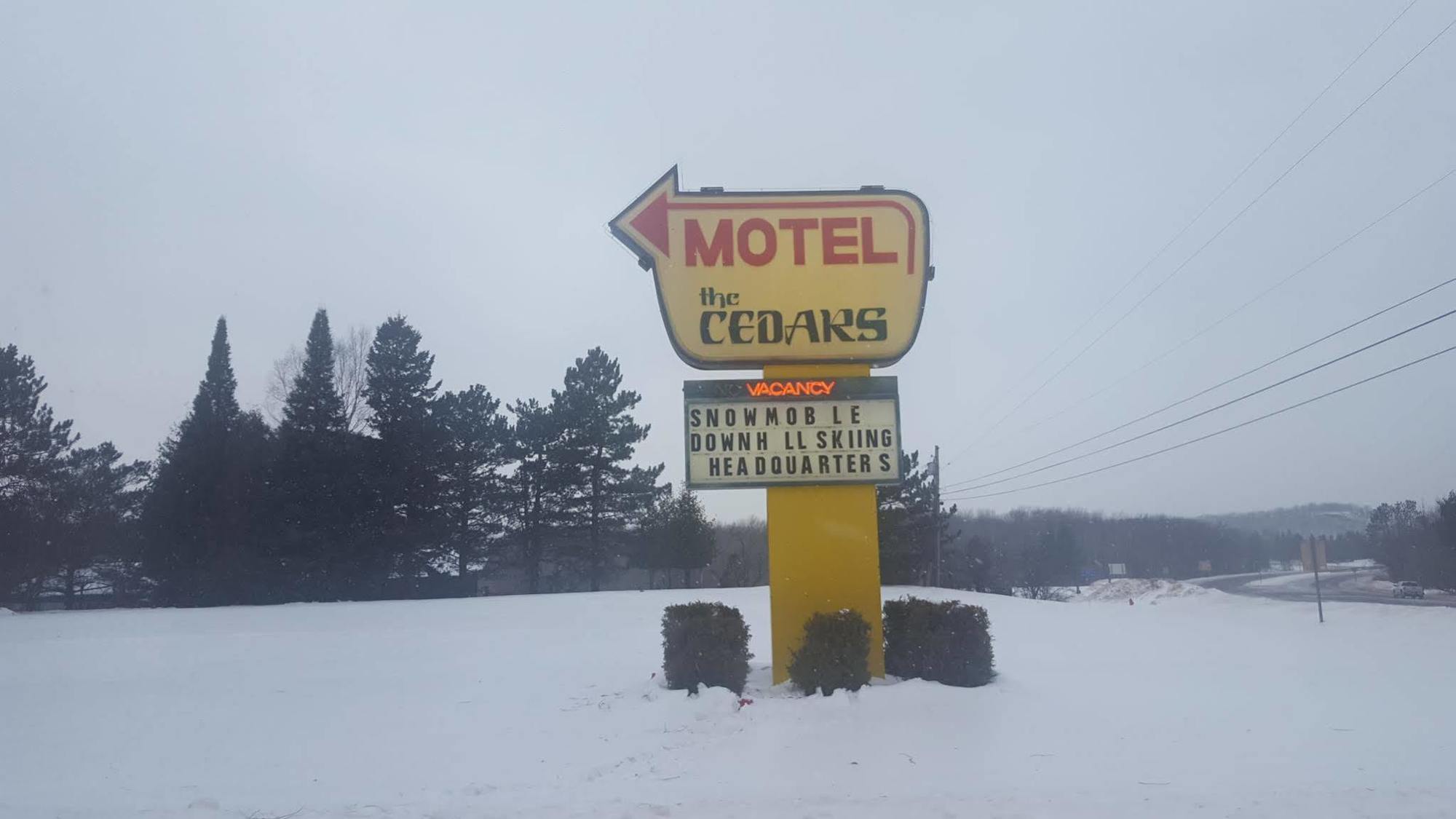 Cedars Motel Айронвуд Экстерьер фото