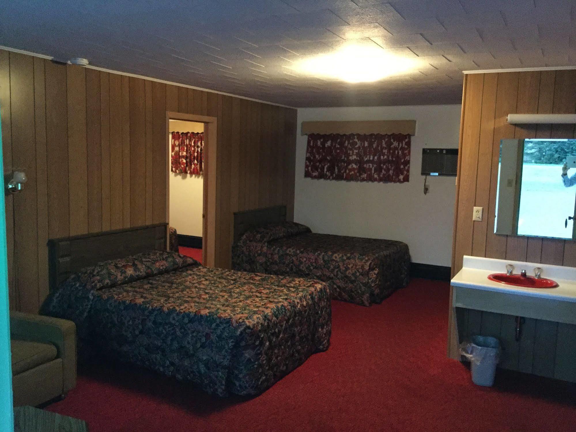 Cedars Motel Айронвуд Экстерьер фото
